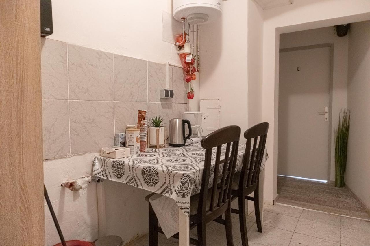 3 Standard Rooms Near Hauptbahnhof Вена Экстерьер фото