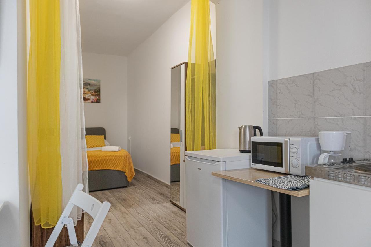 3 Standard Rooms Near Hauptbahnhof Вена Экстерьер фото